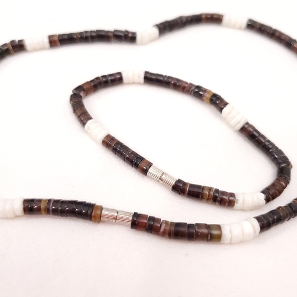 Brown & White PUKA Shell Necklace & Bracelet - Picture 2 of 7